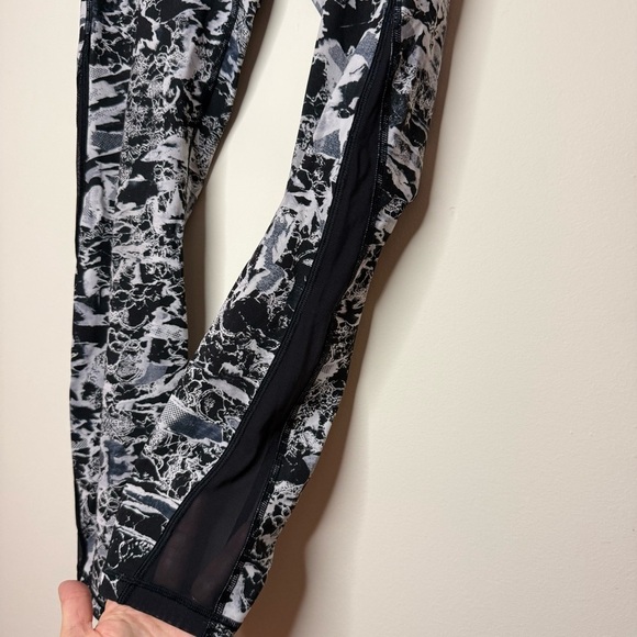 LULULEMON Train Times Athletic Full Length Leggings in Interlaced Starlight - Picture 5 of 11